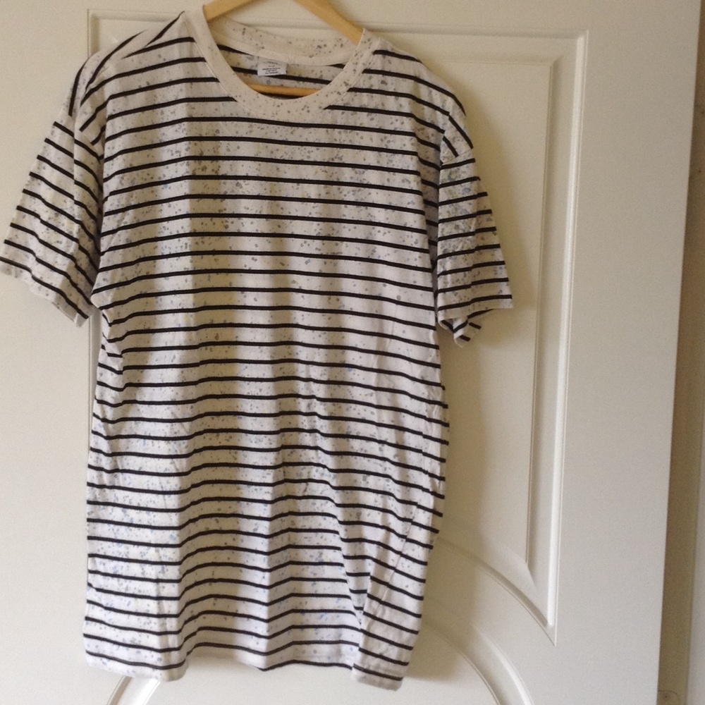 Urban outfitters men tee shirt